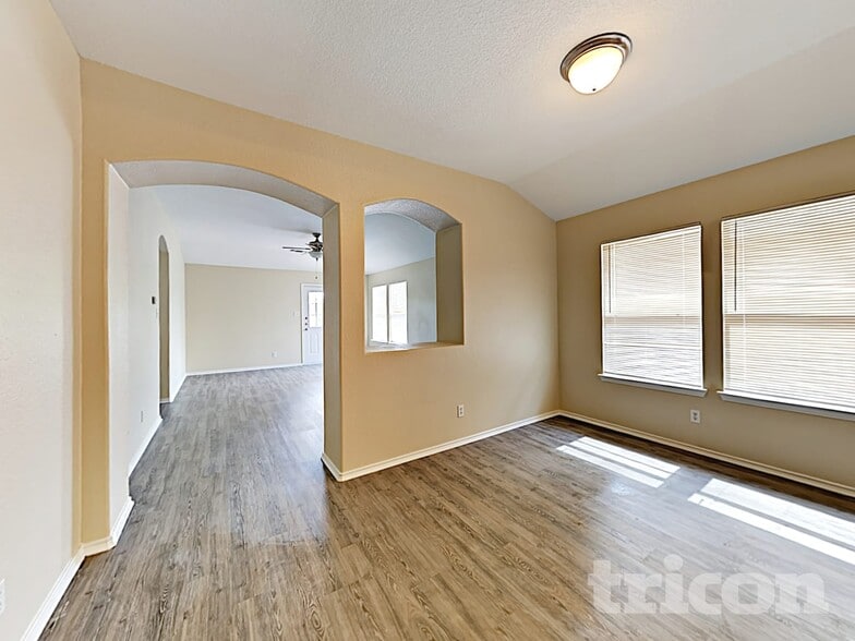 Building Photo - 242 Hallie Pass