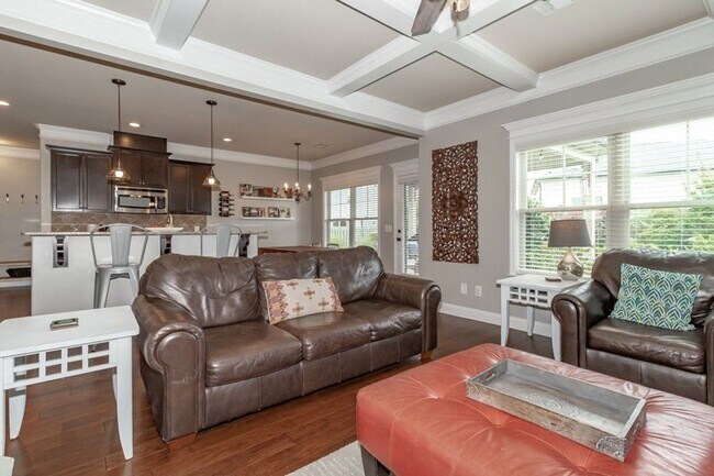 Building Photo - 5461 Everlook Cir