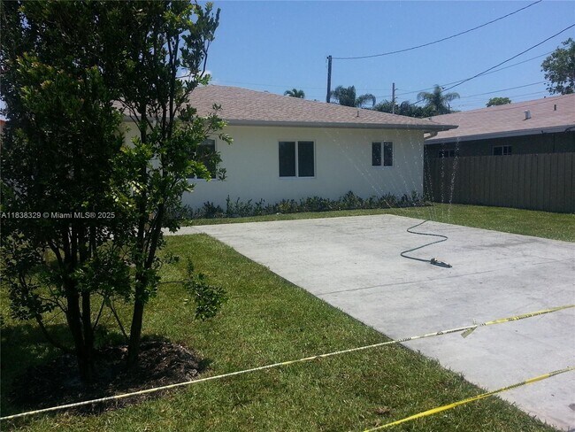 3125 SW 16th Ter 3125 SW 16th - 3125 Sw 16th Ter Miami Fl Primary Photo 