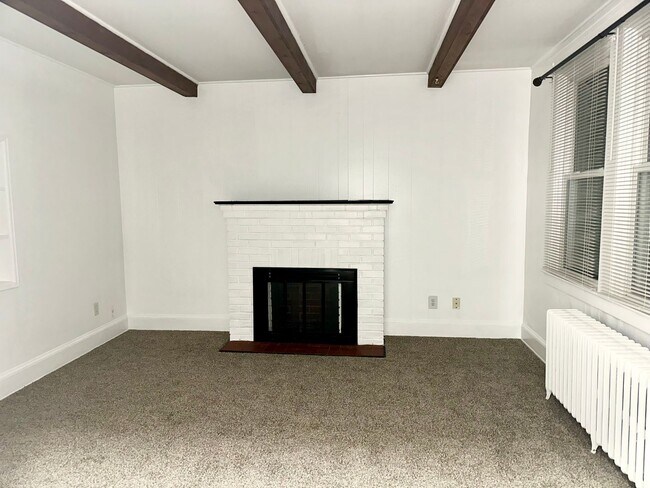 Building Photo - 7809 Wilson Ave