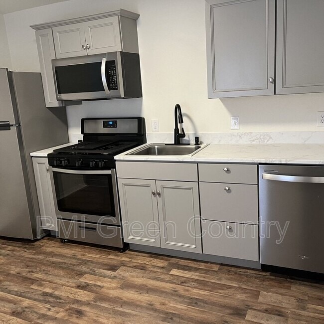 Building Photo - 1220 N Urbana Ave