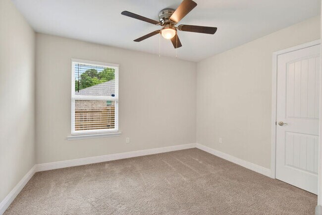 Building Photo - 15740 Racheal Drive