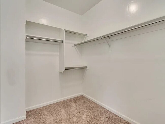 Building Photo - 3 Bedroom 2.5 Bathroom Home in Lehi!