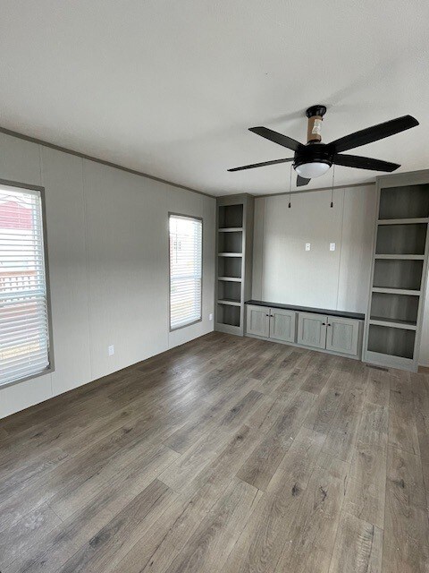 Building Photo - 15953 S Flores Rd