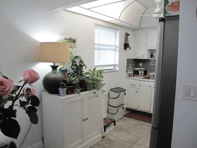 Building Photo - 376 Flanders Dr