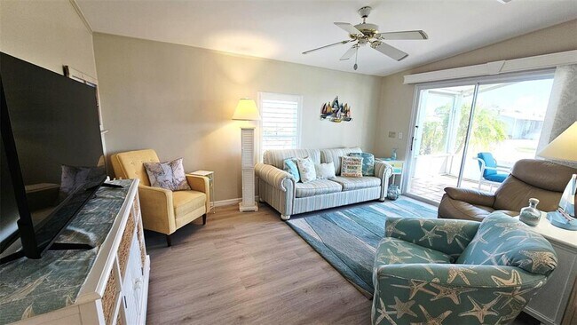 Building Photo - 9122 Kestral Cir