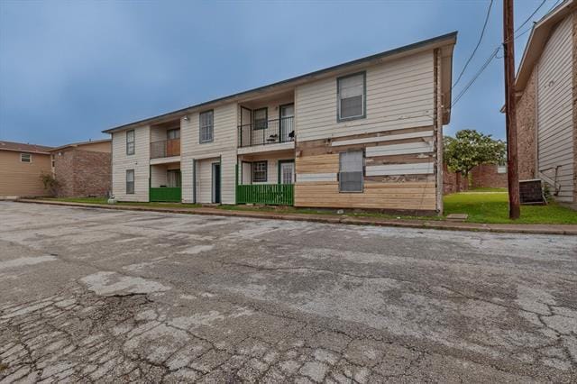 Building Photo - 8024 Cambridge Cir