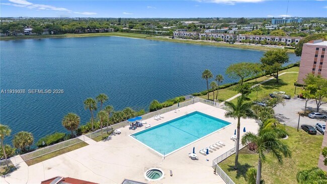 Building Photo - 20840 San Simeon Way