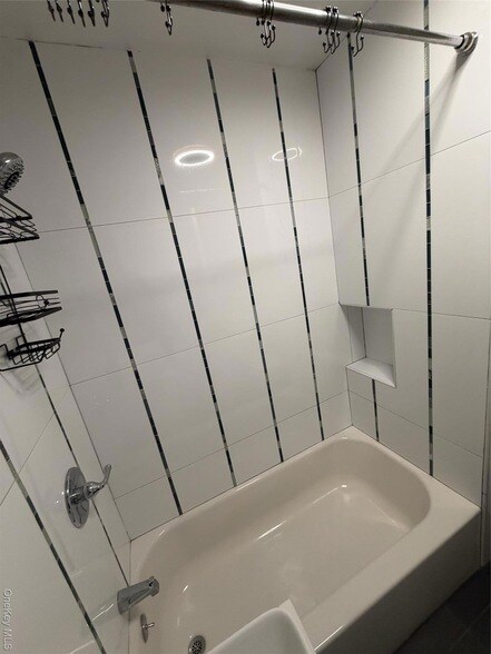 Building Photo - 28-88 Faber Terrace