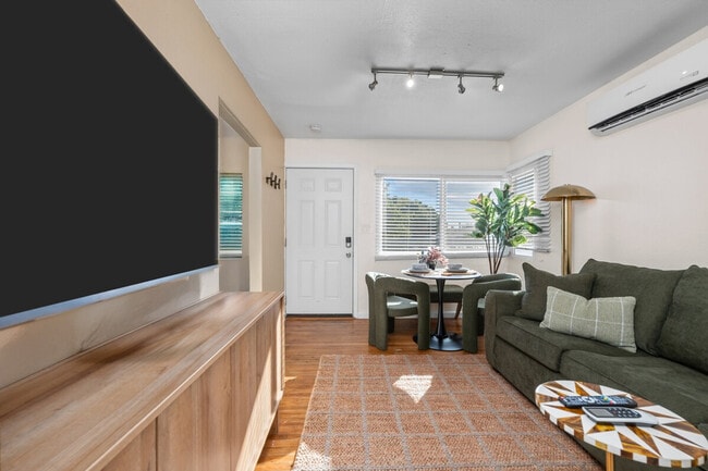 Building Photo - 2796 K St