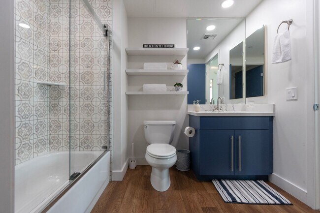 Building Photo - Beautiful 1 Bdrm, 1.5 Bath for Rent at Cortez Blu Condos in Cortez Hill