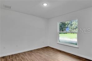 Building Photo - 211 Denton Ave