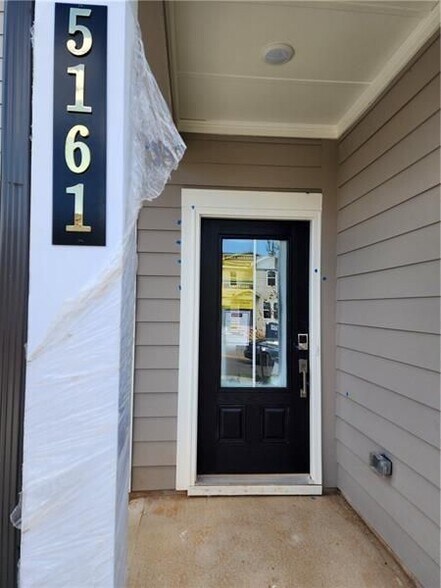 Building Photo - 5161 Union Heights Way