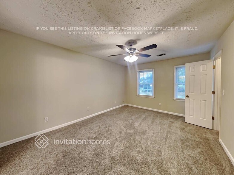 Building Photo - 2536 Ashworth Lake Rd