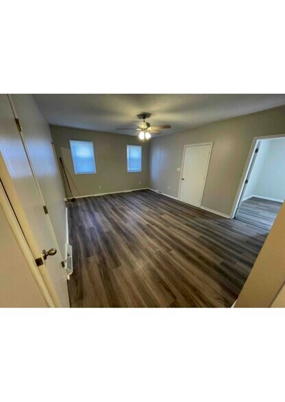 Building Photo - 576 High St NE