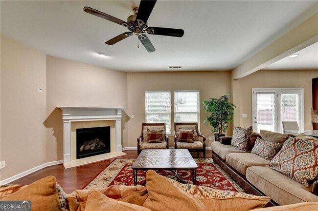 Building Photo - 4228 Woods Creek Ln