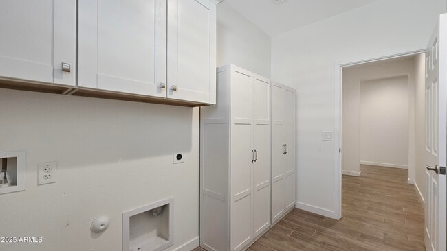 Building Photo - 17864 W Thistle Landing Dr