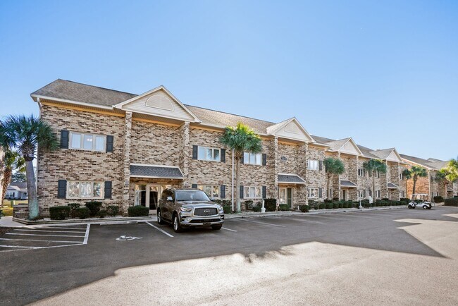 Building Photo - All Inclusive Seasonal Rental Available Oc...
