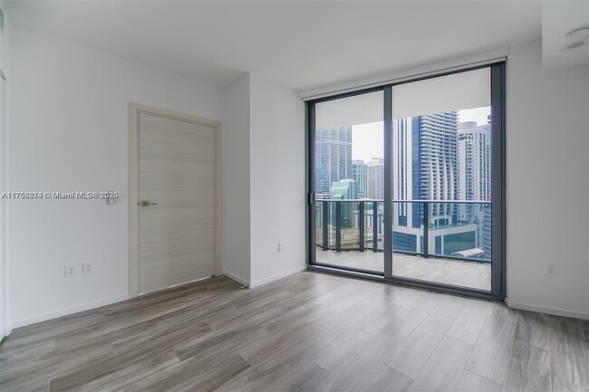 Building Photo - 801 S Miami Ave