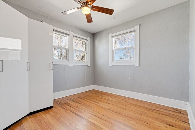 Building Photo - This home is a rare find!  3 bed/2 bath, l...