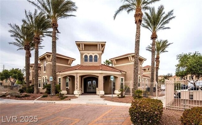 Building Photo - CONDO IN NORTHWEST GATED COMMUNITY