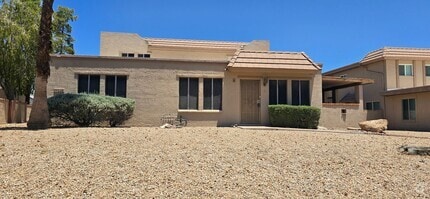 Building Photo - uc17cdoa