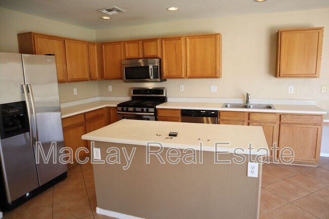 Building Photo - 3281 S Martingale Rd