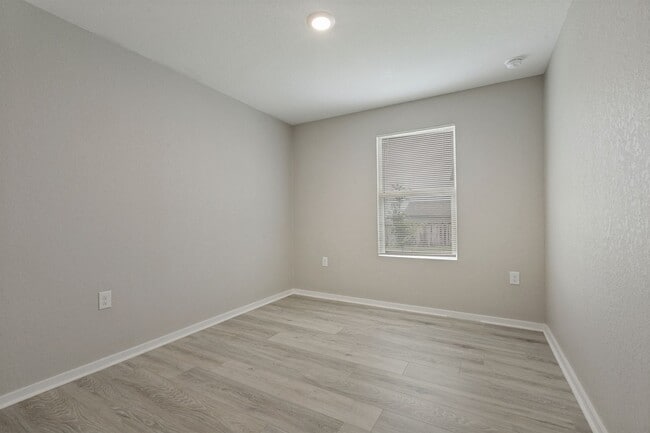 Building Photo - 11838 Flying Aces Rd