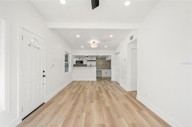 Building Photo - 4606 W Paxton Ave