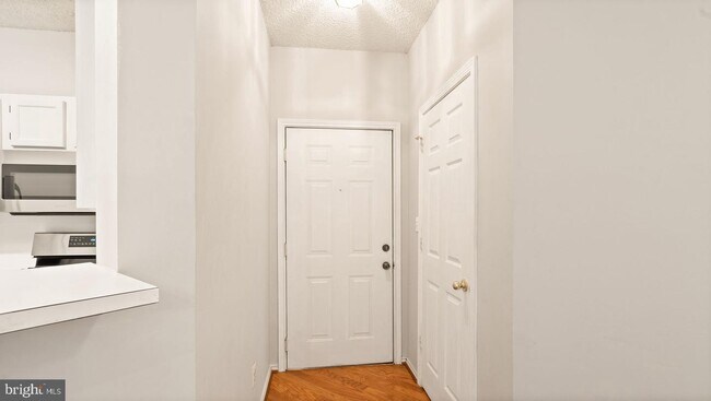 Building Photo - 13058 Autumn Woods Way