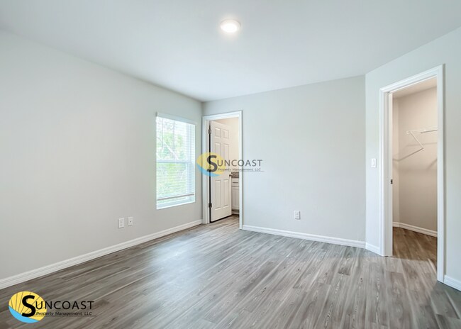 Building Photo - 1145 S Apopka Ave