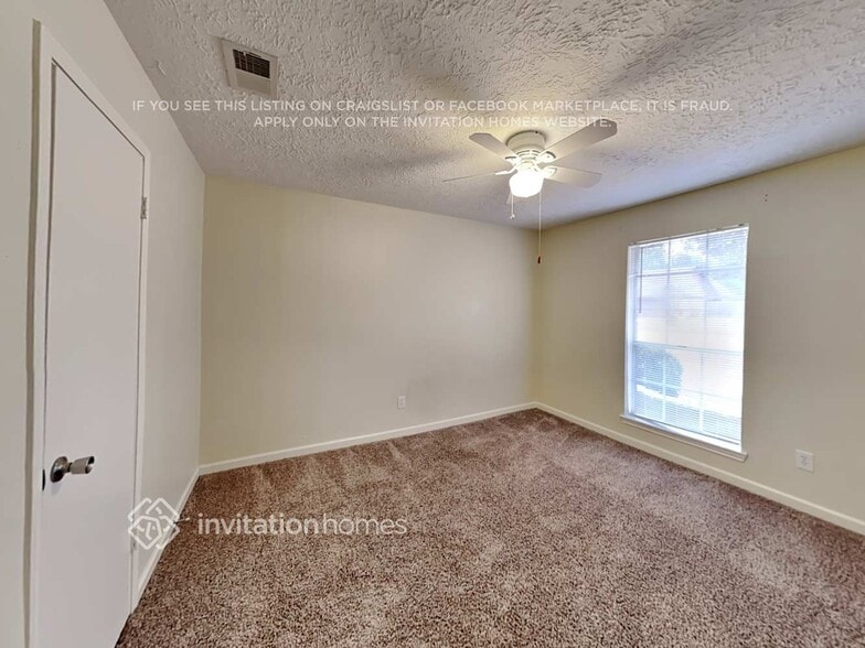 Building Photo - 16915 Bally Castle Dr