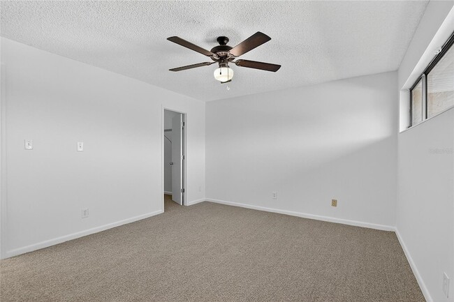 Building Photo - 13618 Greenfield Dr