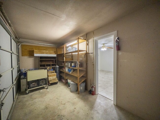 Building Photo - 1 bed and 1 bath located in Henderson!