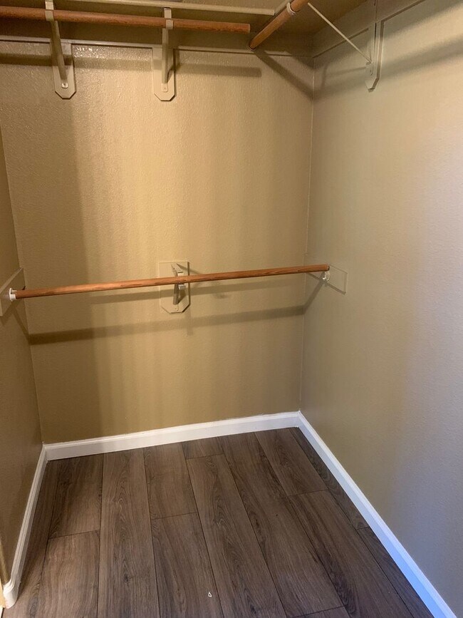 Building Photo - Fantastic Antioch Home!