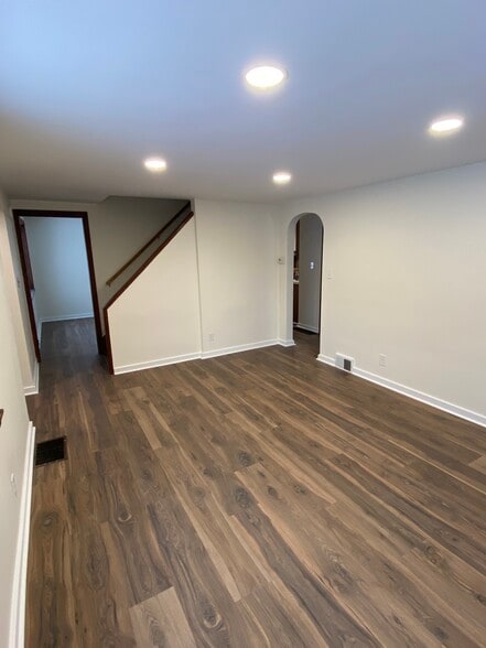 Building Photo - 1914 N Madison St