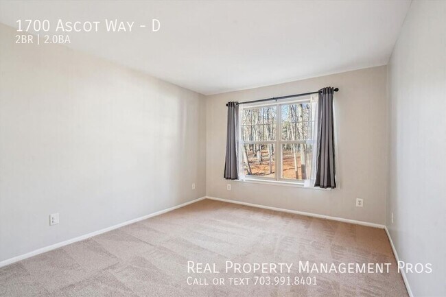 Building Photo - 1700 Ascot Way