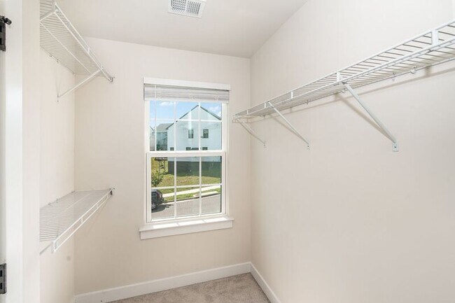 Building Photo - 1216 City View Ln