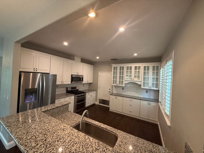 Building Photo - 532 Blarney Cir