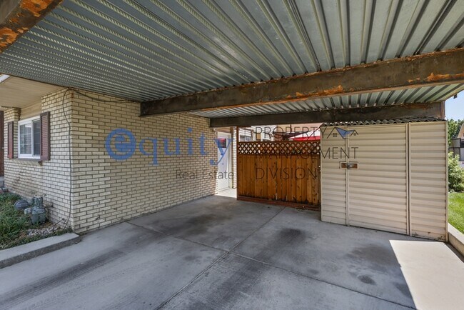 Building Photo - 1808 W Homestead Farms Ln