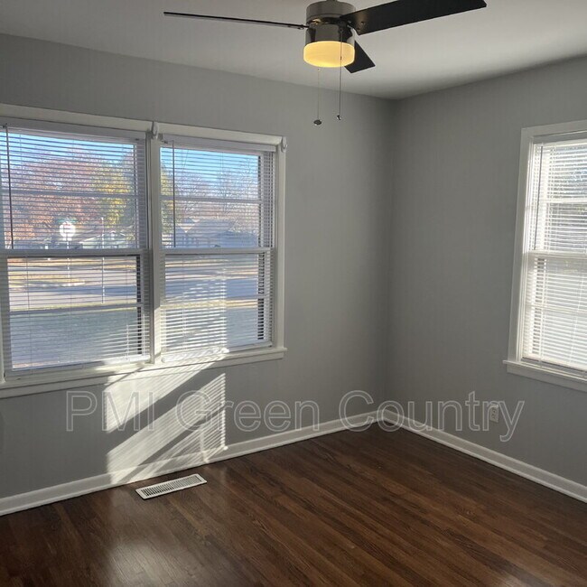 Building Photo - 3748 S Louisville Ave