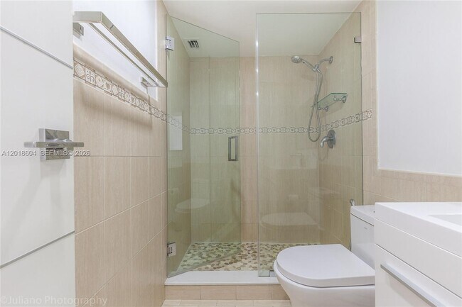 Building Photo - 5555 Collins Ave