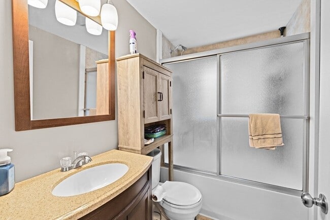 Building Photo - 15 Packard Ave