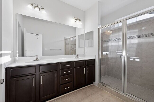 Building Photo - 9908 Wood Edge Wy