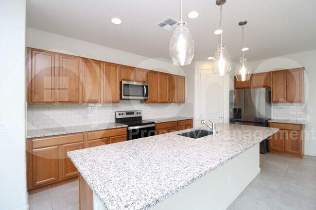 Building Photo - 5866 N 86th Ln