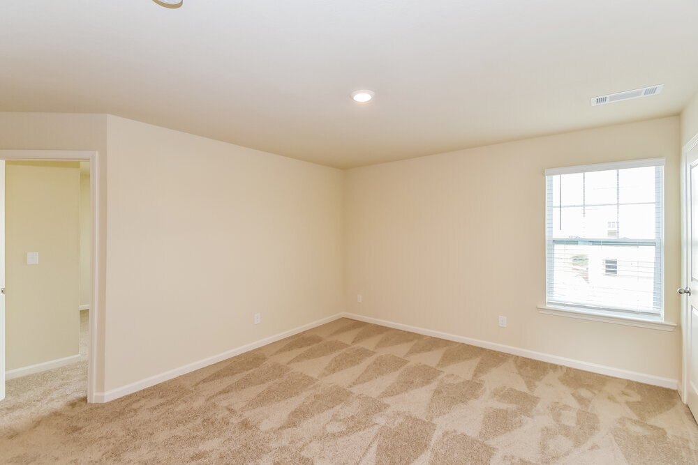 Building Photo - 3531 Falconwood Dr