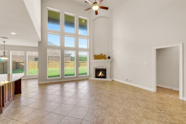 Building Photo - 27906 Colonial Point Dr
