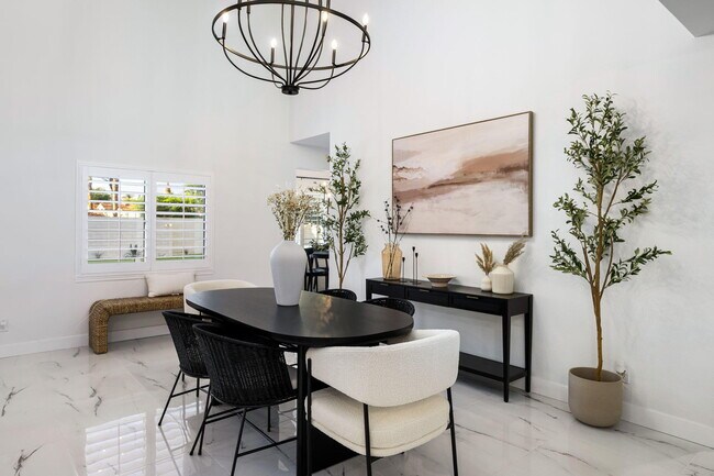 Building Photo - 76817 Manor Ln