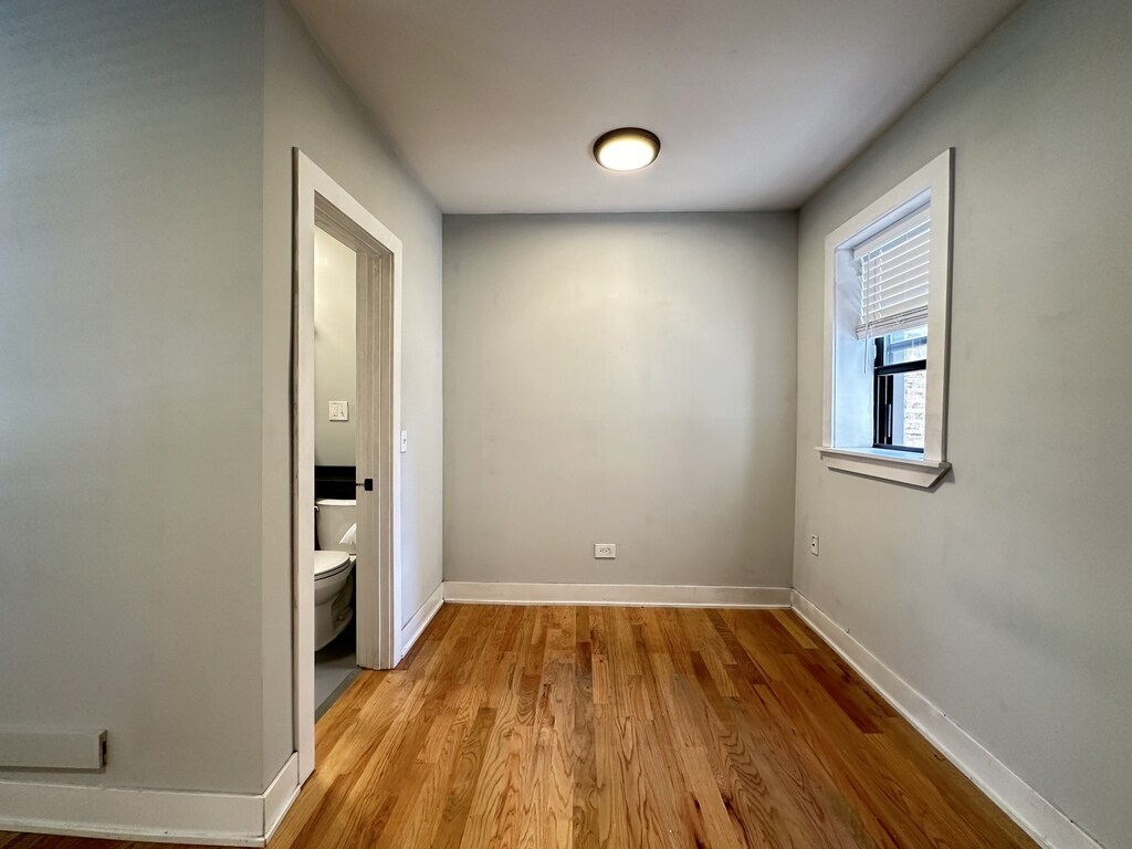 Building Photo - 4530 N Damen Ave