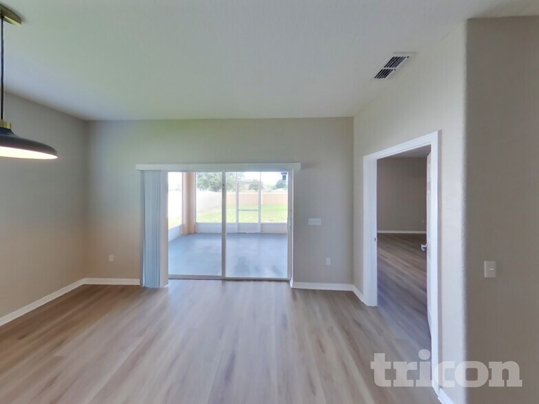 Building Photo - 10744 Carloway Hills Dr